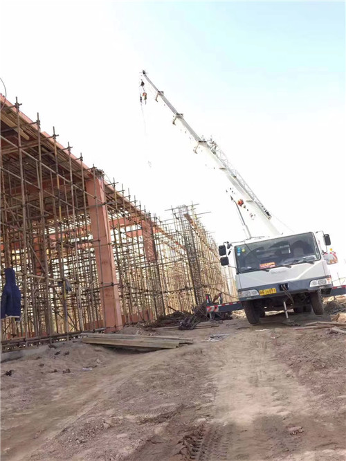 黄山区吊车作业的安全注意事项有哪些？